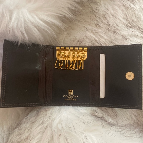 ✔️Givenchy Vintage Leather Key Case - Picture 2 of 10